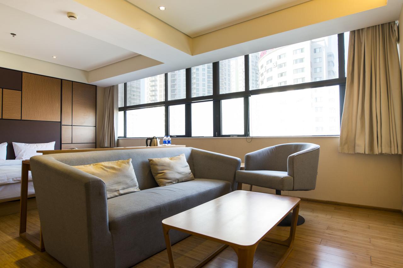 Ji Hotel Shanghai Hongqiao Transport Hub Linkong Zone Exteriör bild